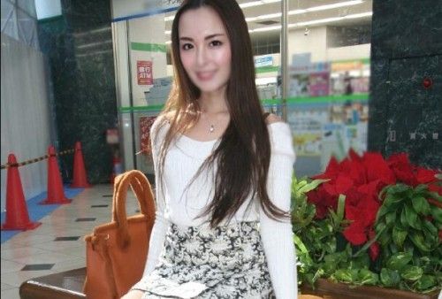 無碼＜第一次3P體驗＞大手町商社美人OL❤對兩根無套雞巴露出恍惚的表情，享受串刺般的猛烈抽插！因為太過放蕩而興奮不已，連續兩次中出！