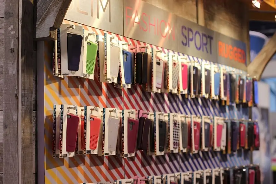 Cajas de iPhone en la tienda