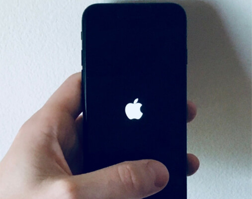 Iphone 7 stuck on apple logo screen.jpg